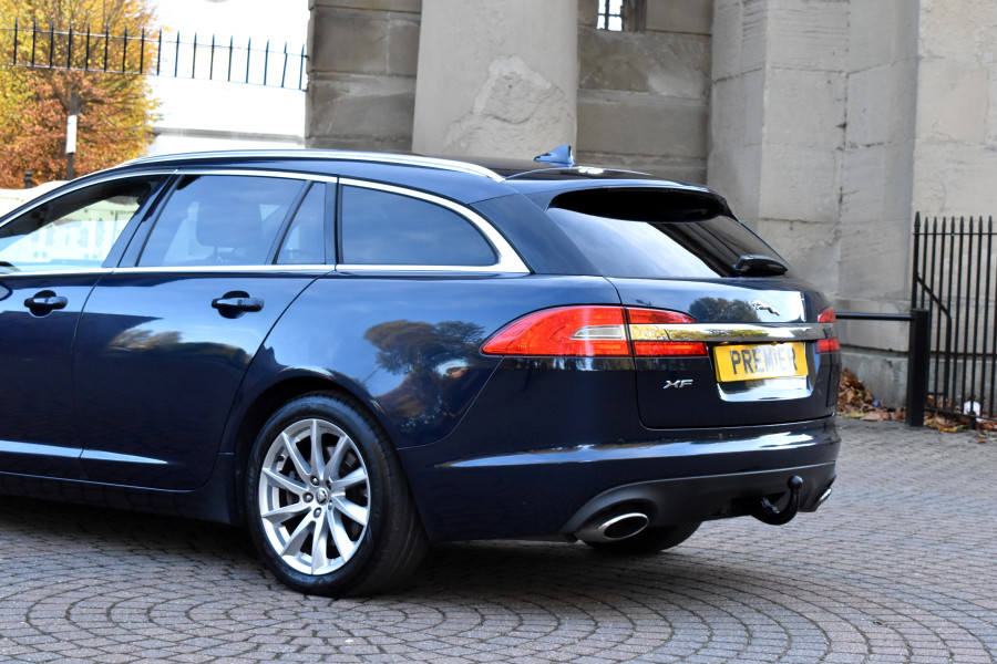 Jaguar XF 