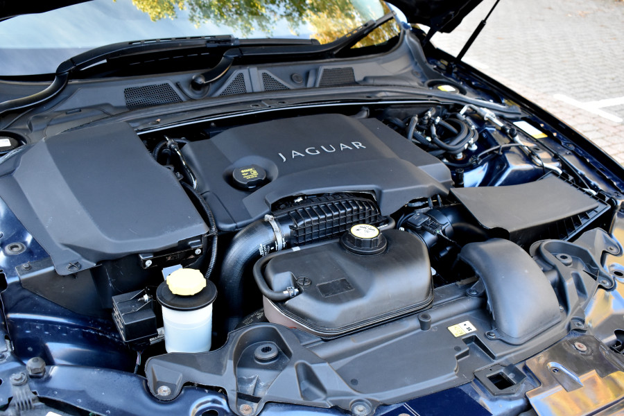 Jaguar XF 